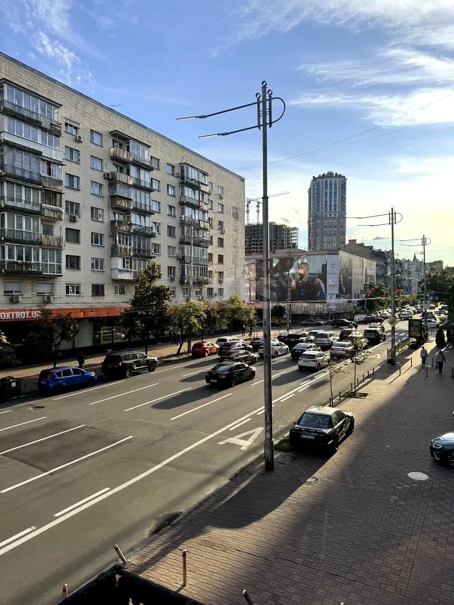 1k apartment vul. Saksagans'kogo 12А654456