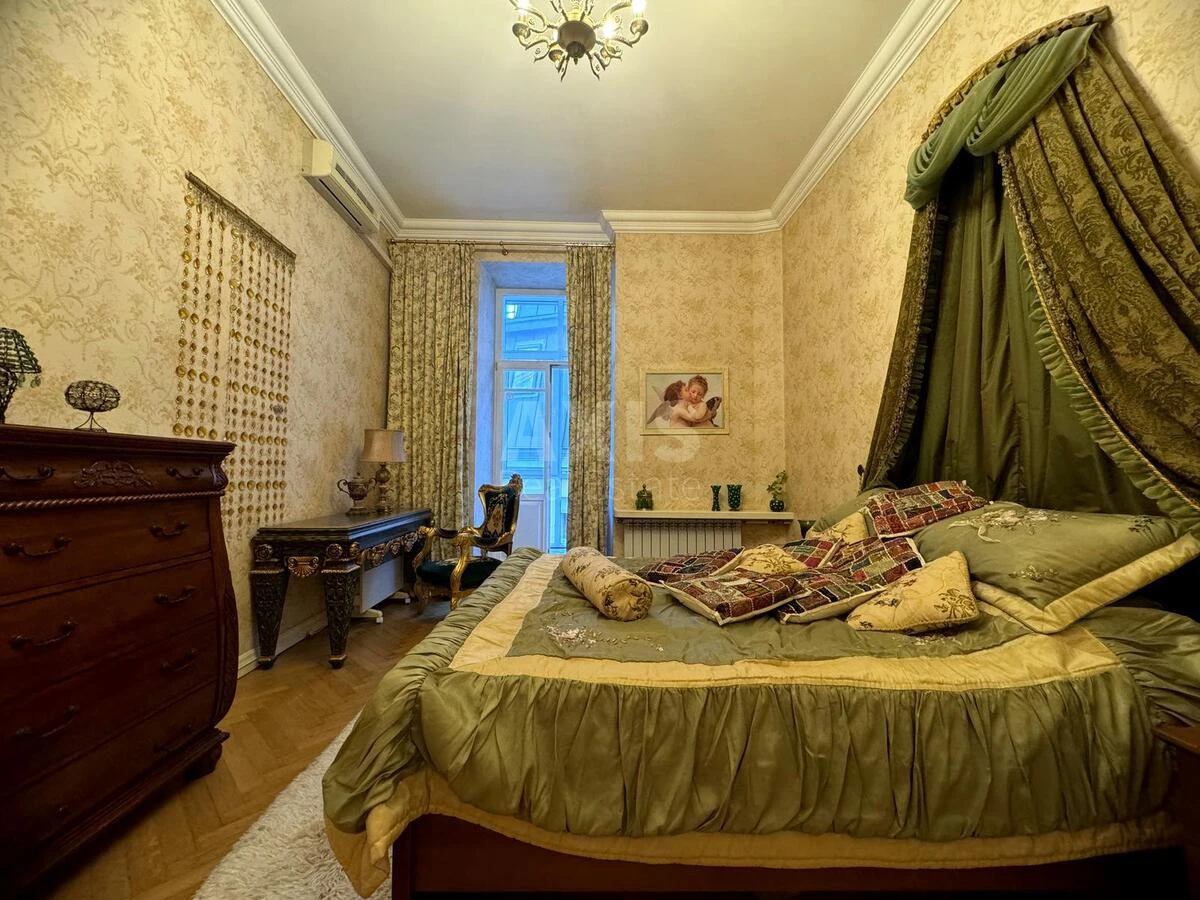 2к квартира спуск Андреевский 2Б701589
