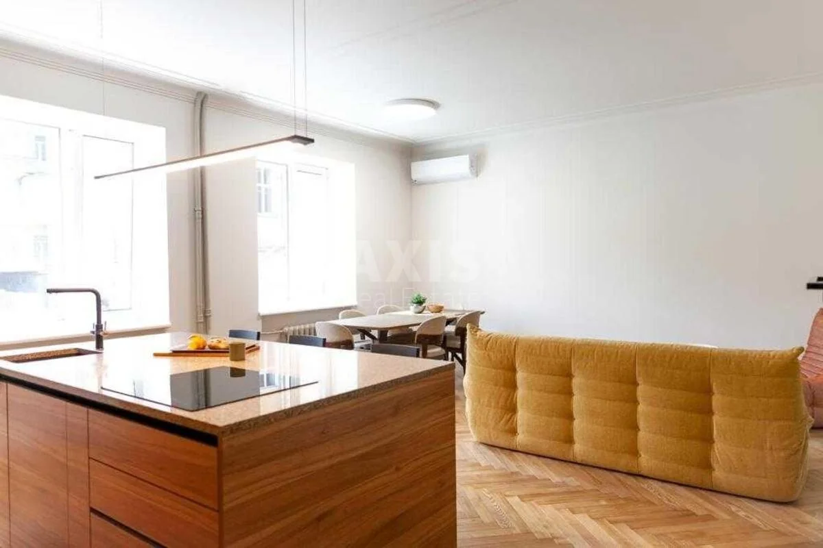 3k apartment vul. V'jacheslava Lypyns'kogo 3