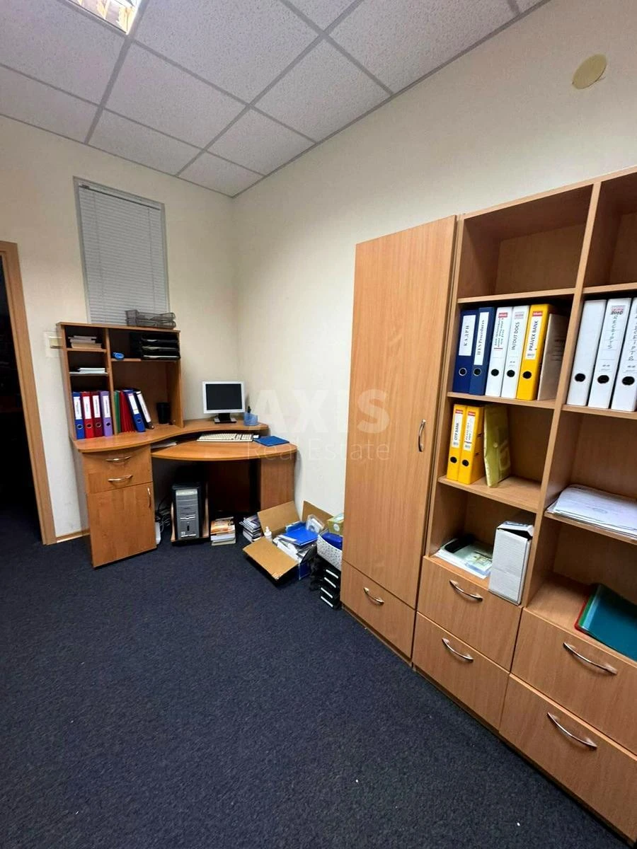 Office vul. Ahmatovoi' Anny 3А, 202m27043617