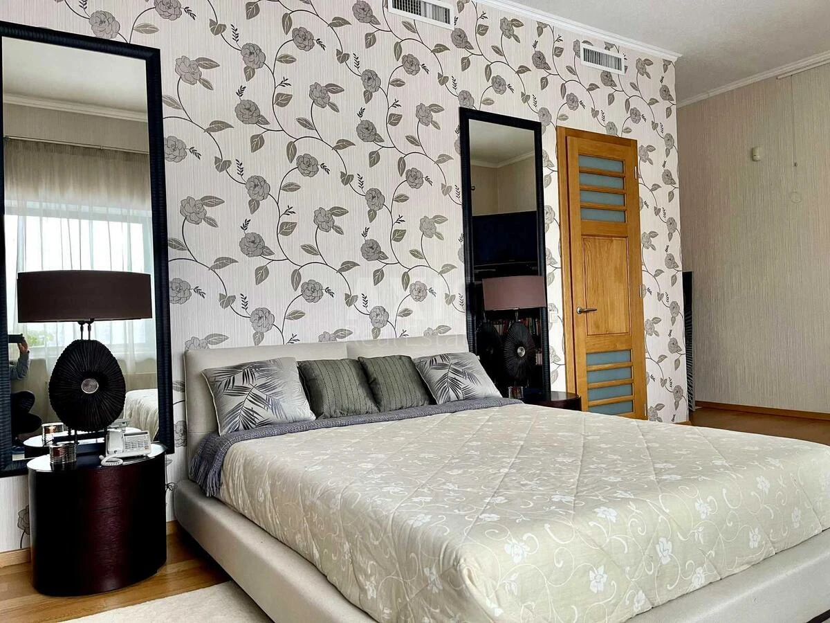 Дoм ул. Редутная, 575м2, город Киев7045414
