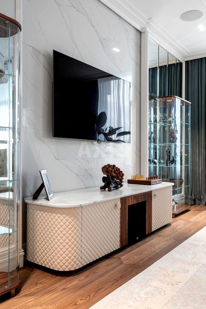 4k apartment vul. Kudri Ivana 76580813