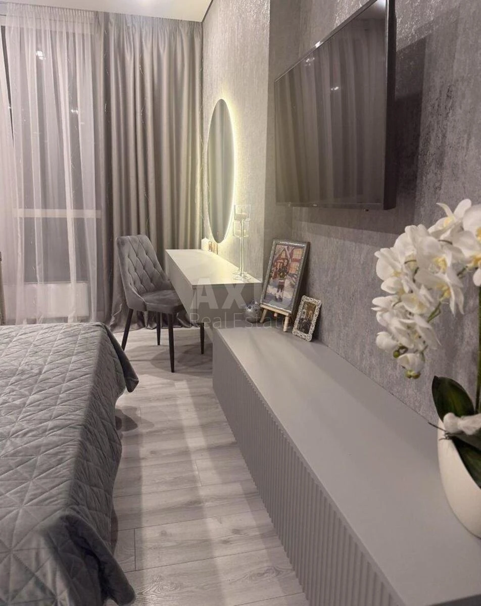 2k apartment nab. Dniprovs'ka 15Ж720295