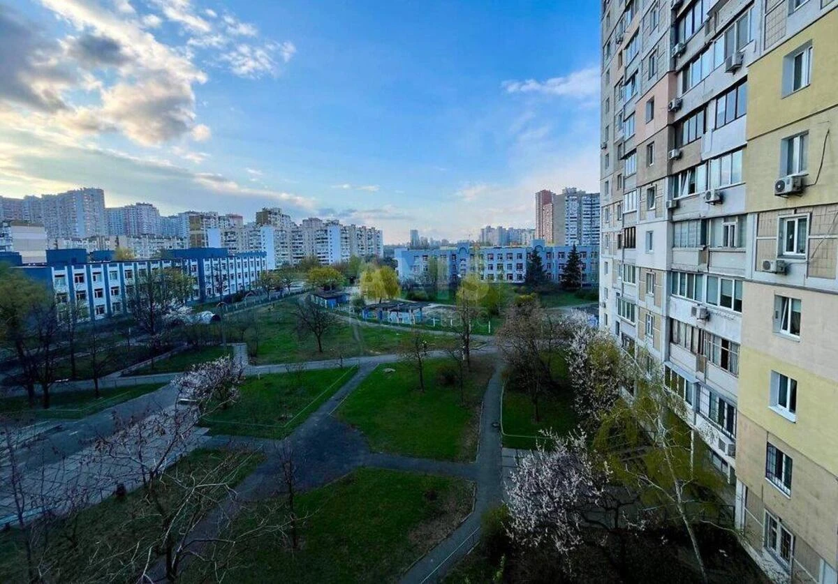 3к квартира ул. Ахматовой Анны 66744113