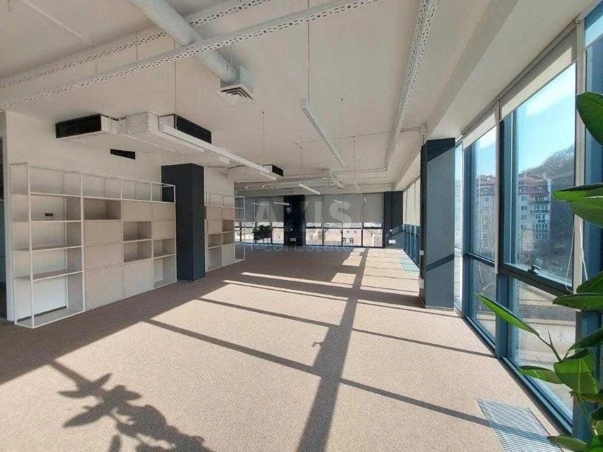 Office vul. Kyrylivs'ka 15А, 684m2662925