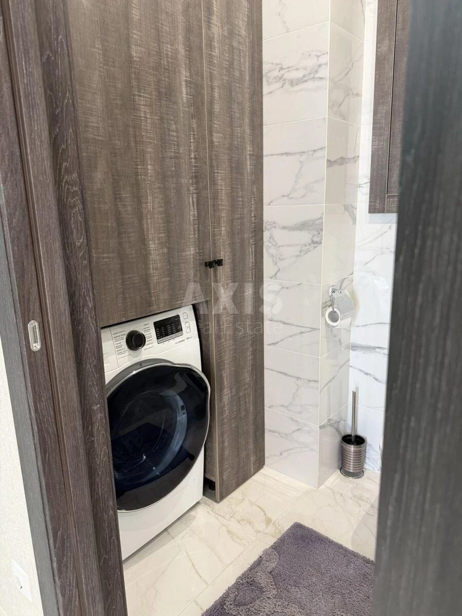 4k apartment nab. Dniprovs'ka 186630313