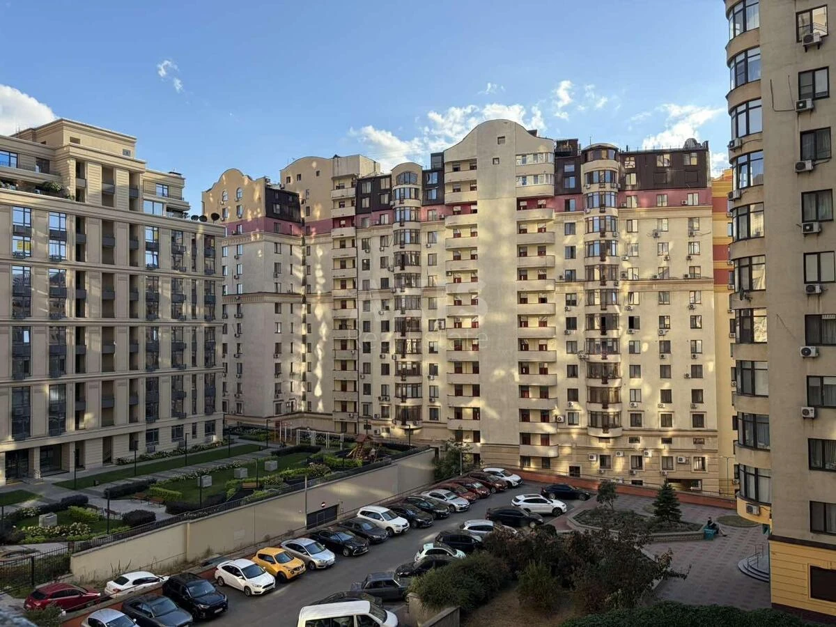 2k apartment vul. Dmytrivs'ka 697095520