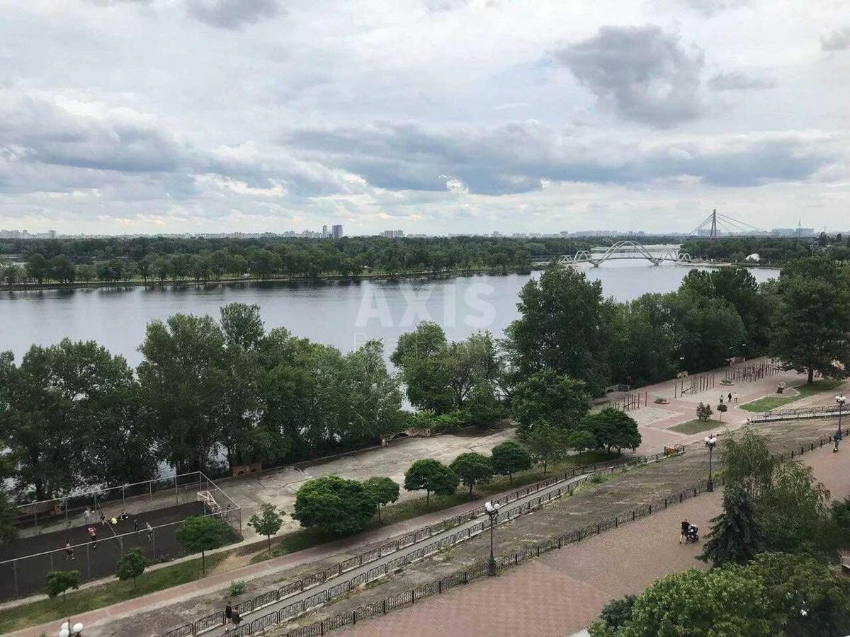 3к квартира пр-т Владимира Ивасюка 12Є6932310