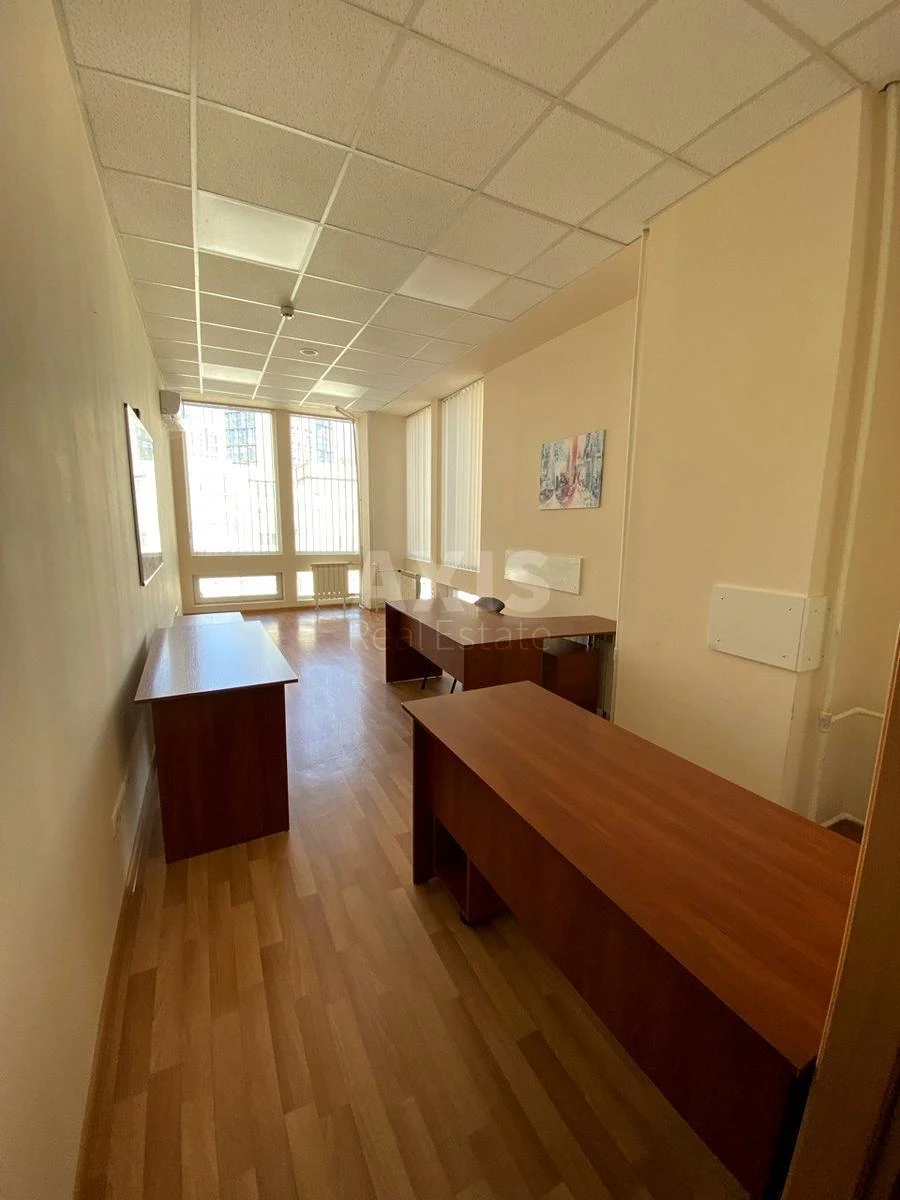 Office vul. Lypkivs'kogo Vasylja Mytropolyta 27/5, 272m2661735