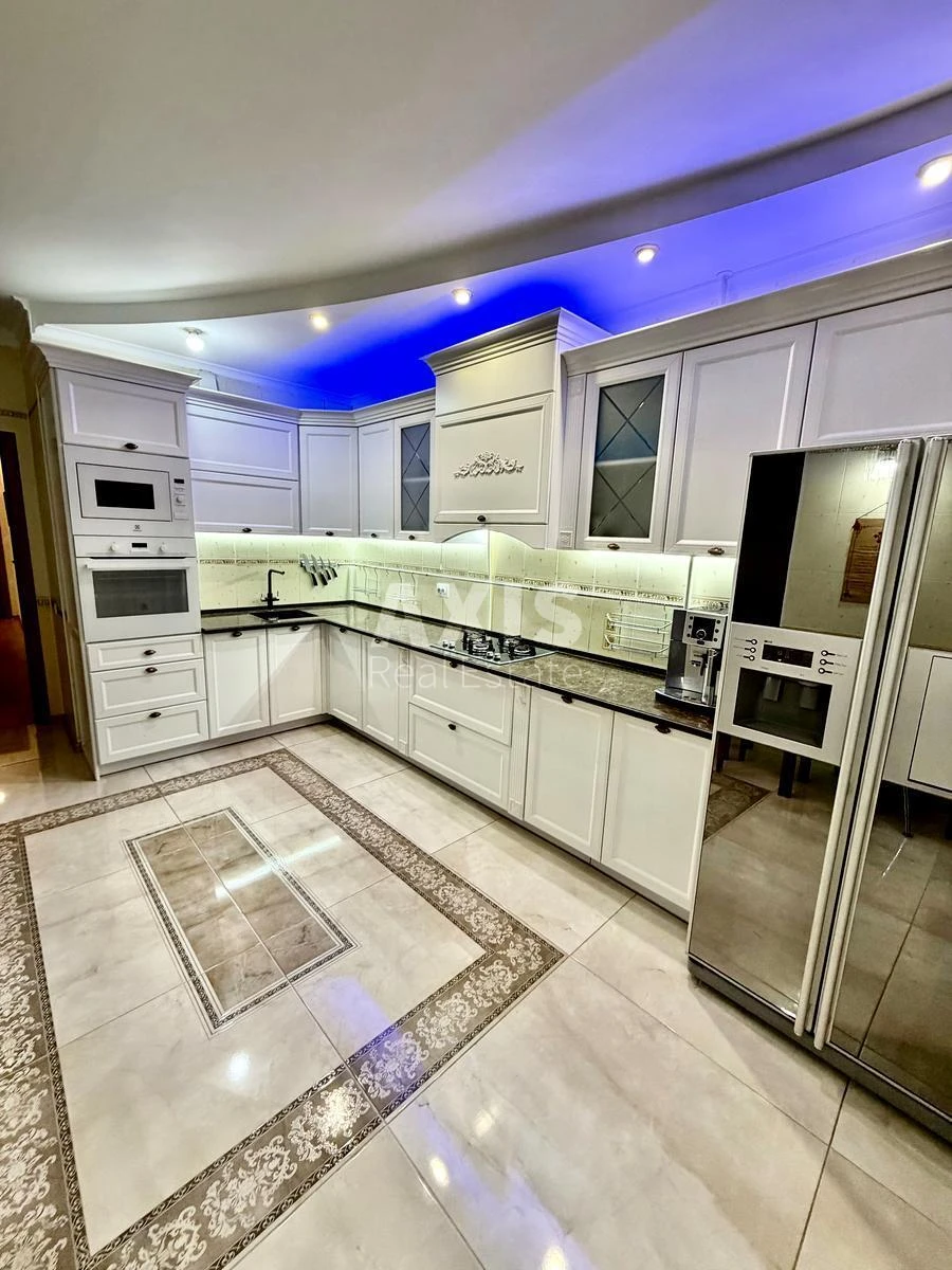 3к квартира ул. Окипной Раисы 4658511