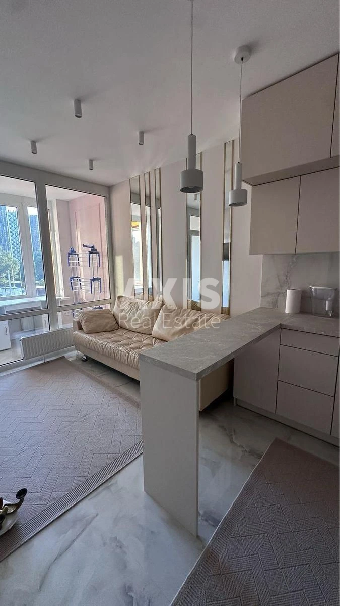 1k apartment nab. Dniprovs'ka 18356880