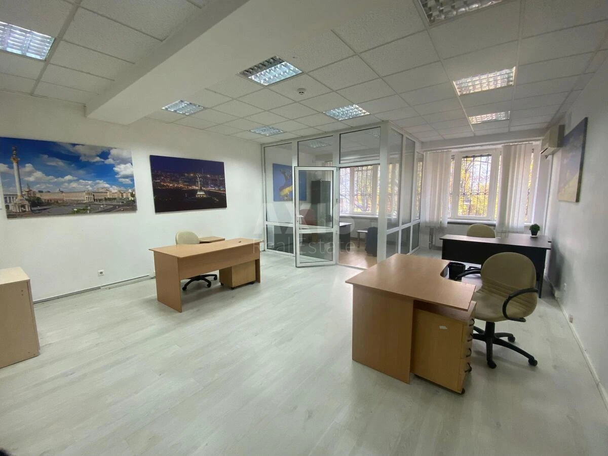 Office bul. Darnyc'kyj 5, 45m2648790