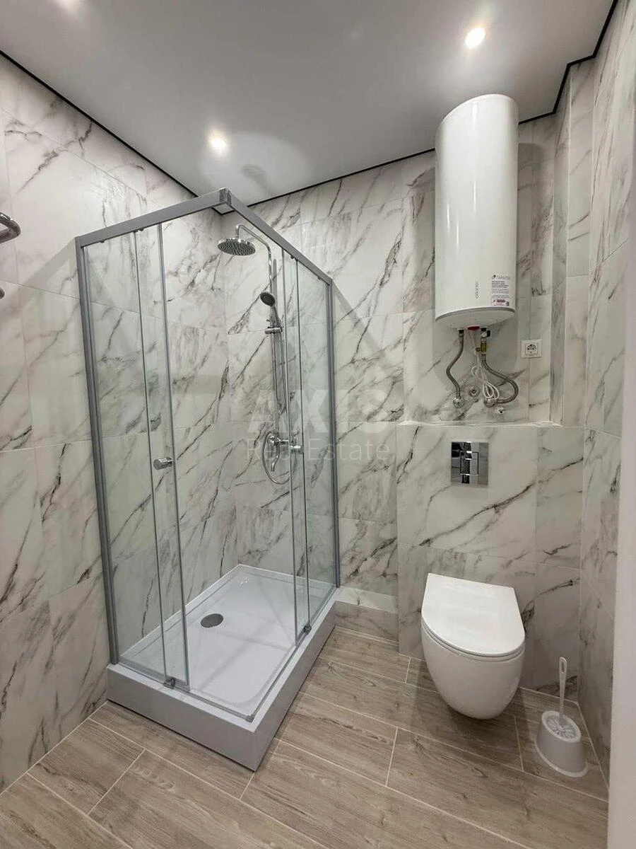 1k apartment vul. L'vivs'ka 15665818