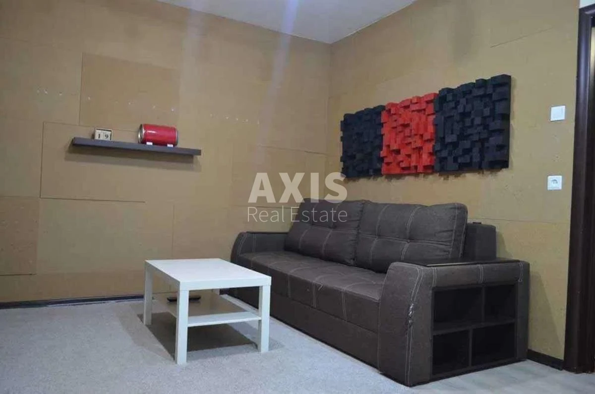 3k apartment pr-t Chervonoyi Kalyny 89306293