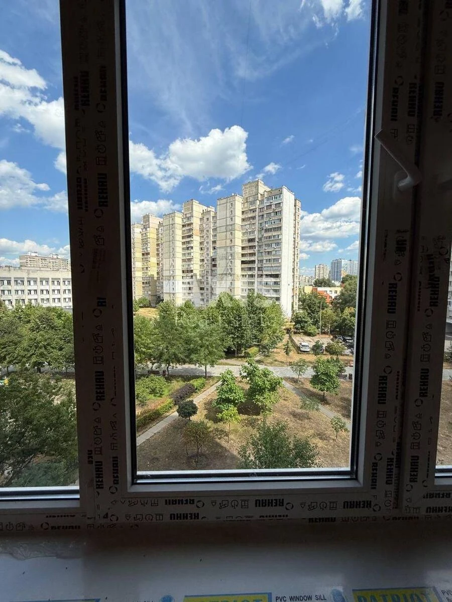 3k apartment vul. Dragomanova 23605783