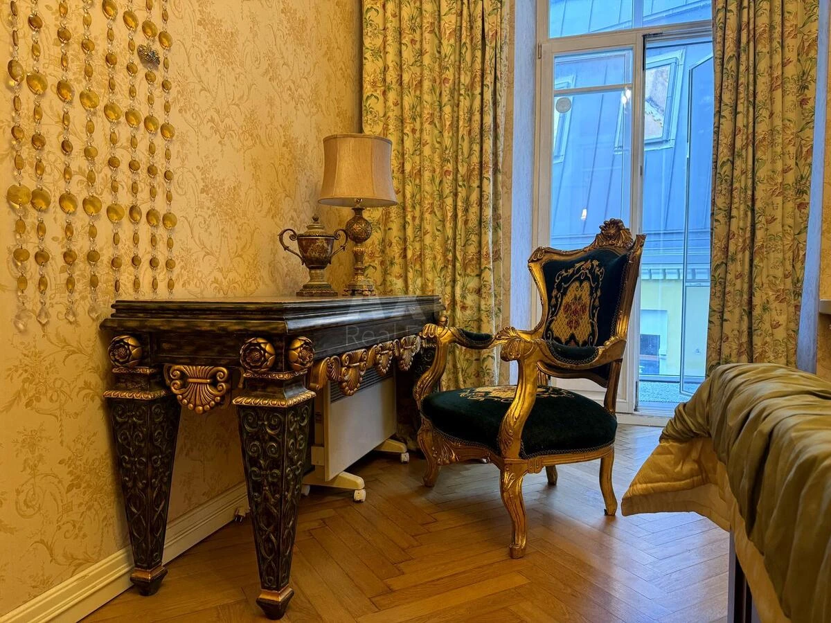 2к квартира спуск Андреевский 2Б7015811