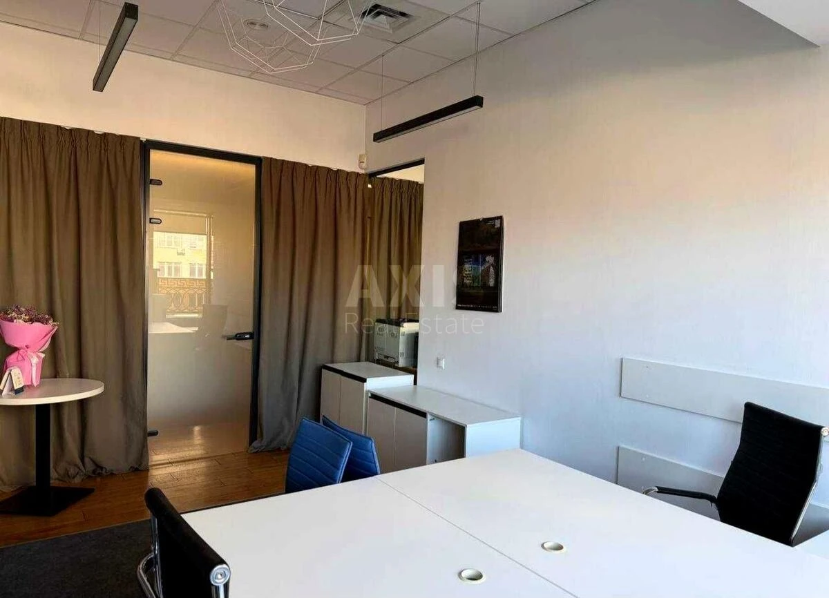 Office bul. Shevchenka Tarasa 35, 346m2704897