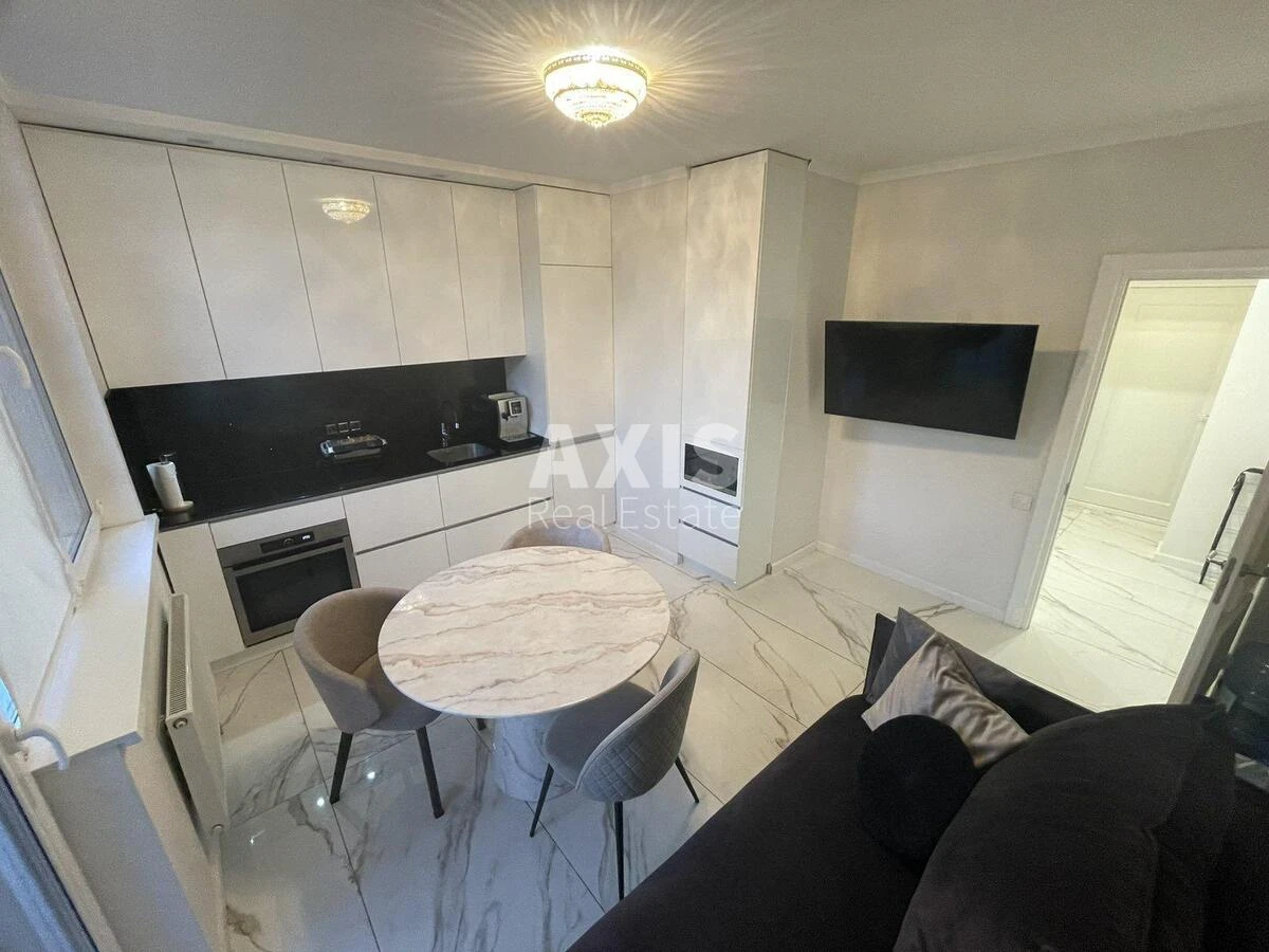 1k apartment vul. Yulia Zdanovska 46/148715