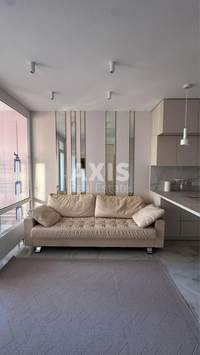 1k apartment nab. Dniprovs'ka 18356881