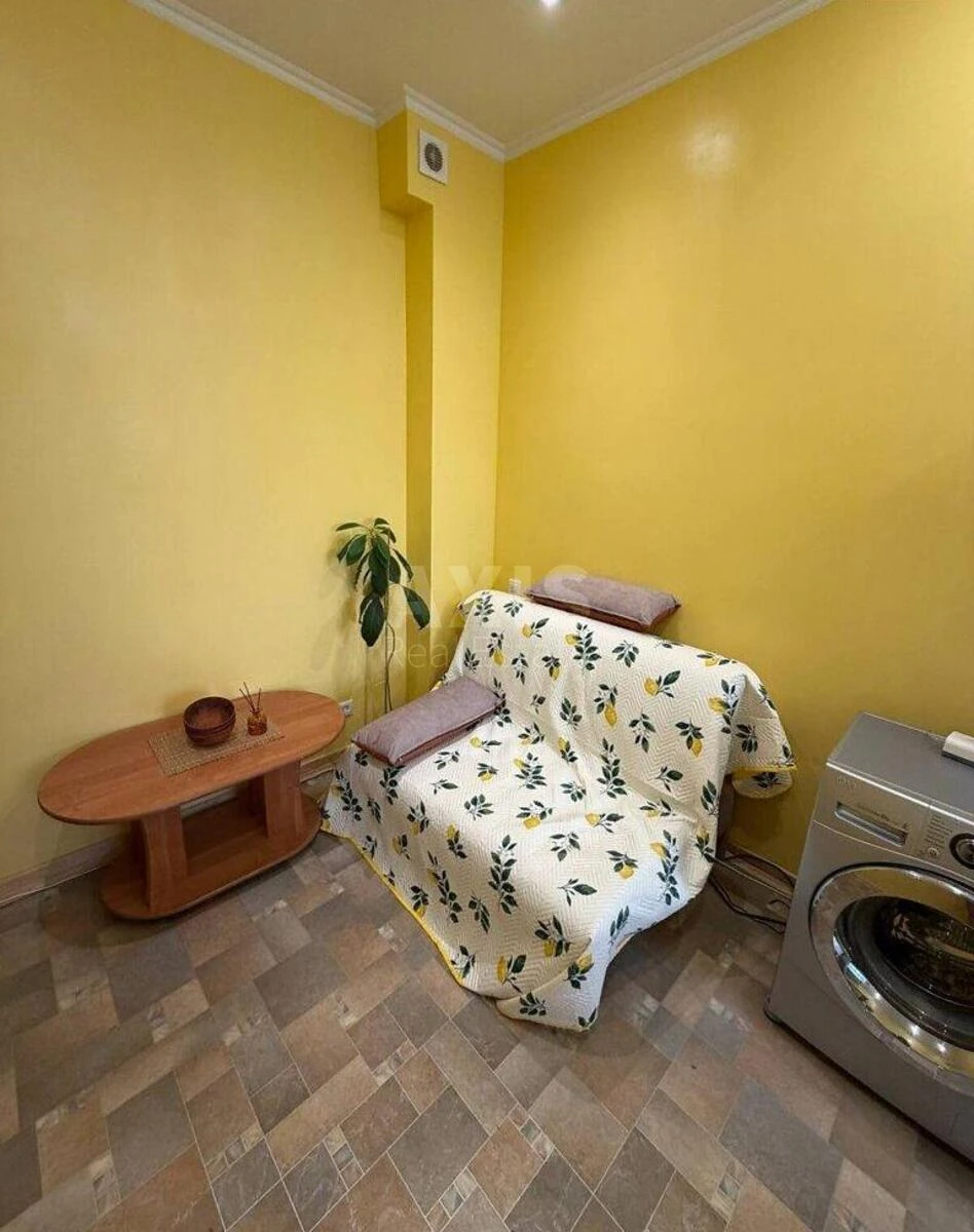 1k apartment vul. Volodymyrs'ka 82А696841
