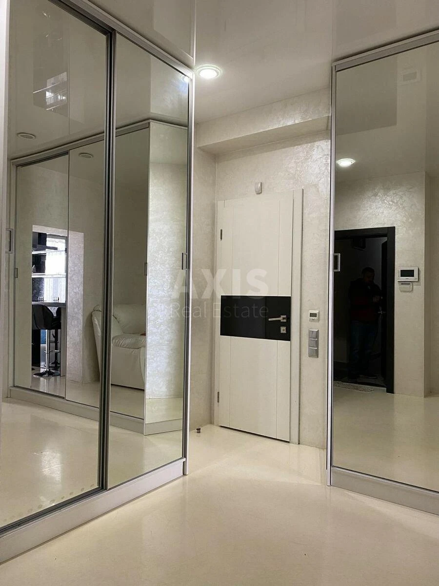 1k apartment bul. Lesi Ukrai'nky 7А6496014