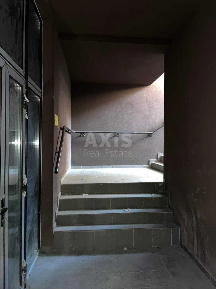 Service object vul. Oleksandra Olesja 7, 69m2652007