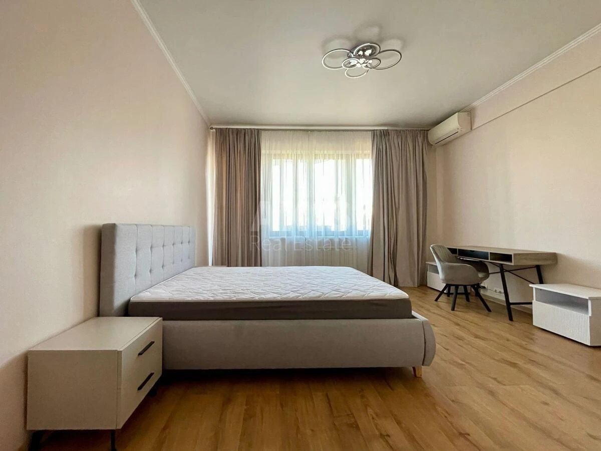 3к квартира ул. Кропивницкого 10716478