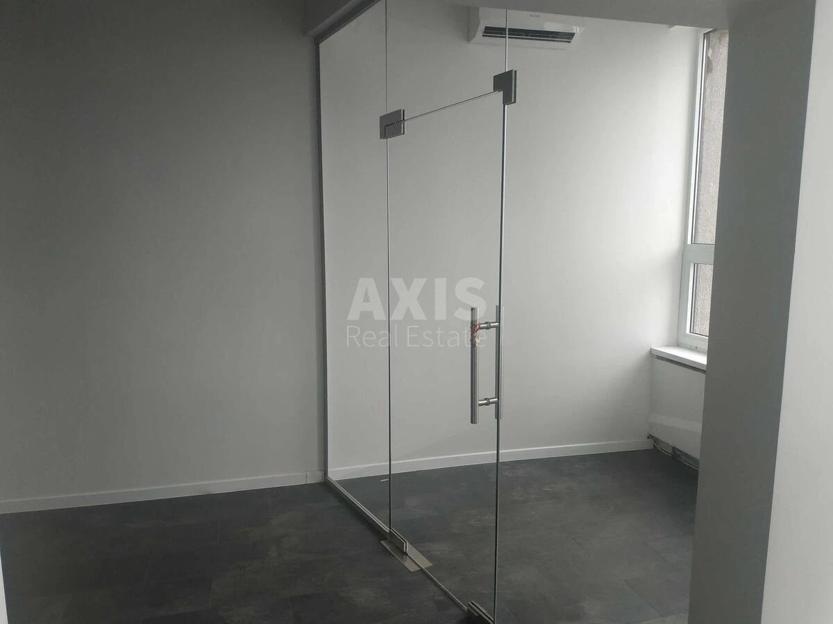 Office vul. Sverstjuka Jevgena 11Б, 40m264134