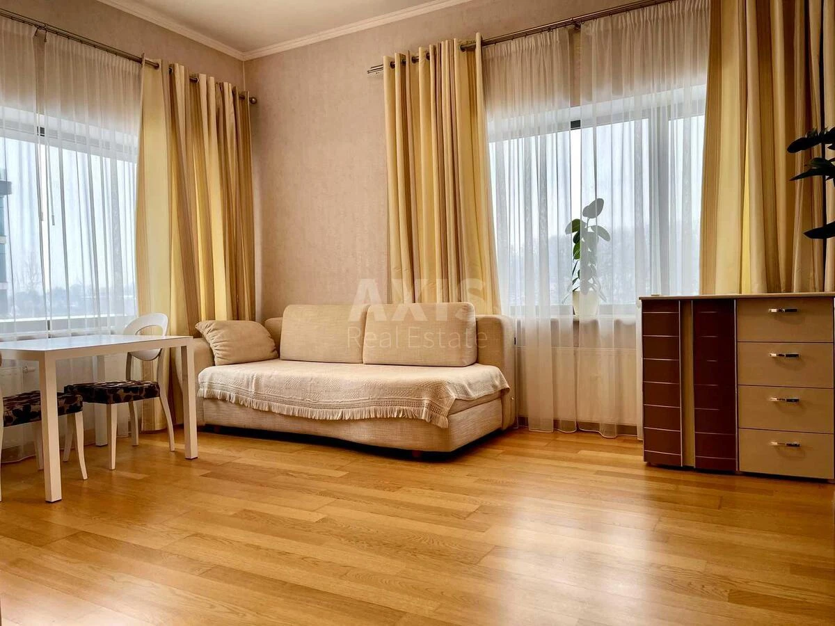 Дoм ул. Редутная, 575м2, город Киев7045417