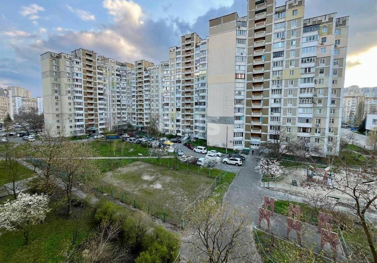 3к квартира ул. Ахматовой Анны 66744116