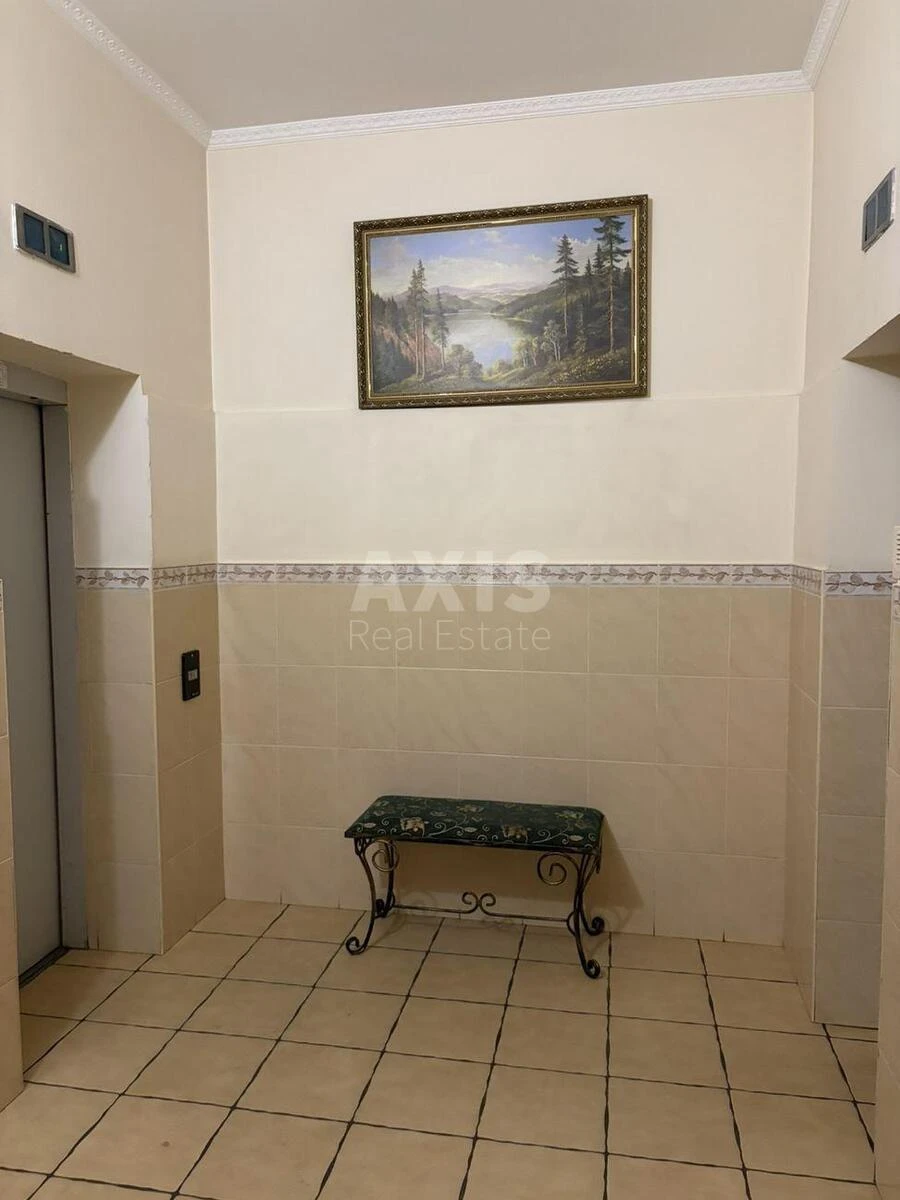 2k apartment vul. Dmytrivs'ka 697095522