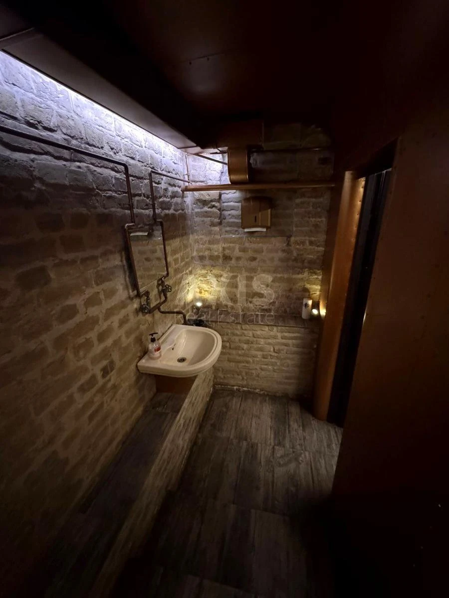 Объект торговли ул. Евгения Чикаленко 10Б, 159м2661927