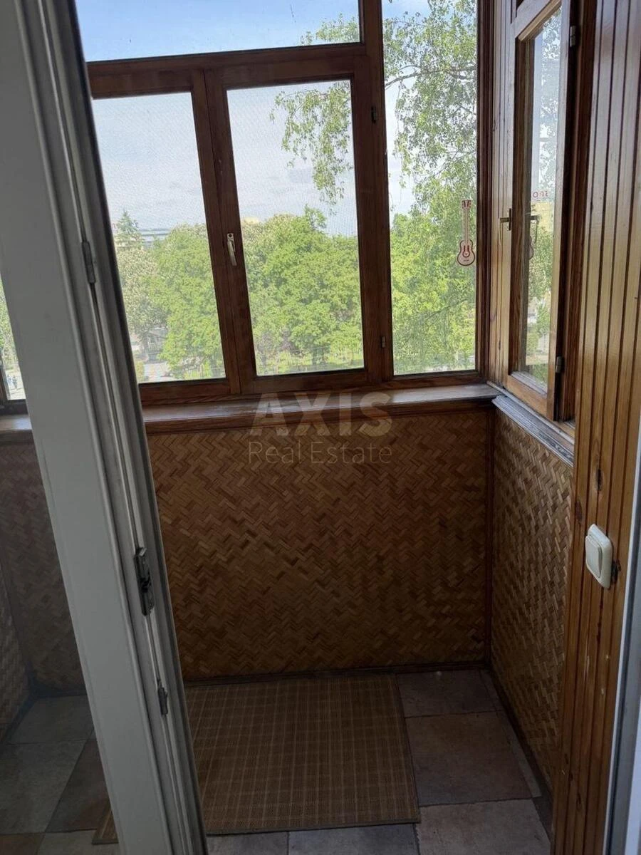 3k apartment vul. Kyrylivs'ka 109/1В683405