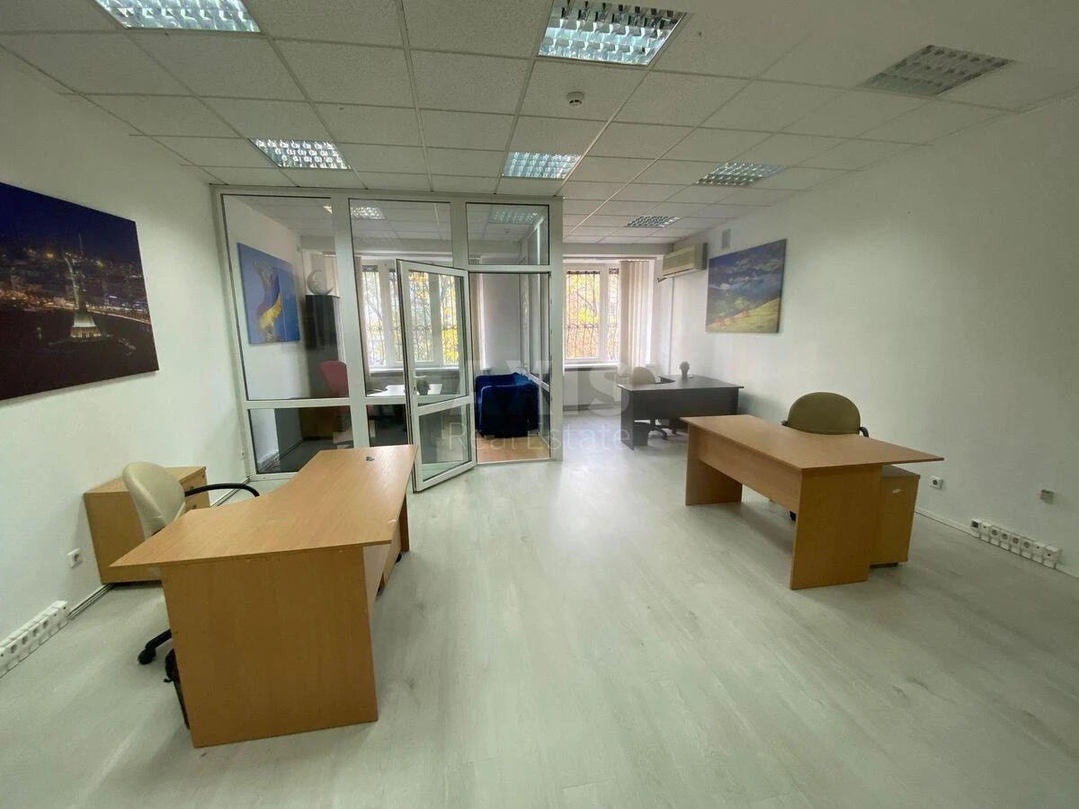 Офис бул. Дарницкий 5, 45м2648792