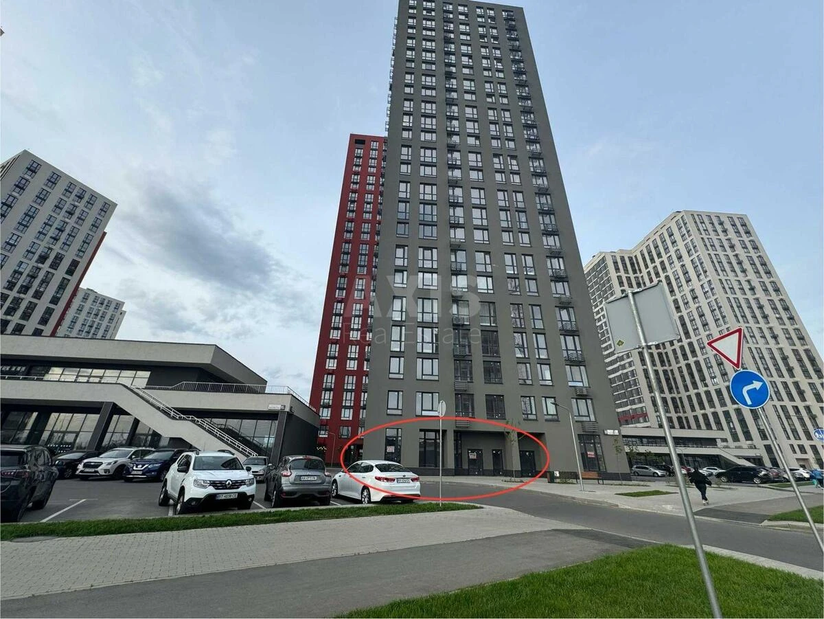 Объект торговли ул. Выговского Ивана 10, 136м2683021