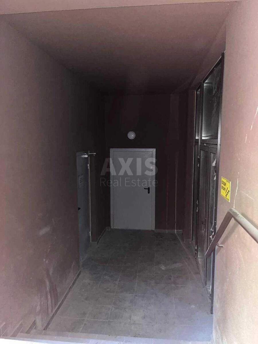 Объект сервиса ул. Александра Олеся 7, 69м2652008