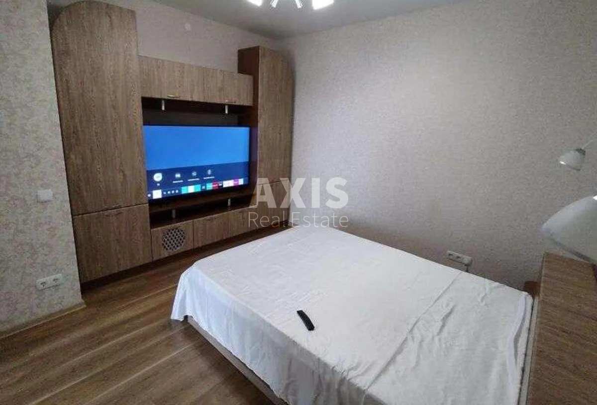 2к квартира пр-т Глушкова Академика девять вольт250933