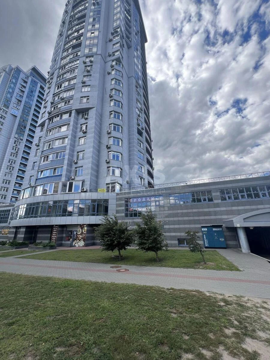 Service object vul. Ushakova Mykoly 1, 329m2587491