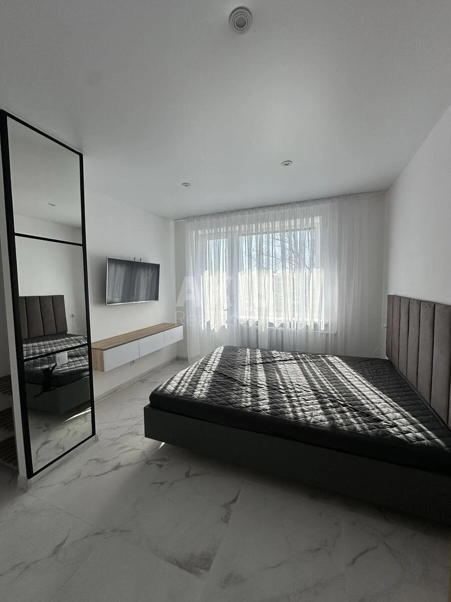 1k apartment vul. Zdolbunivs'ka 1701162