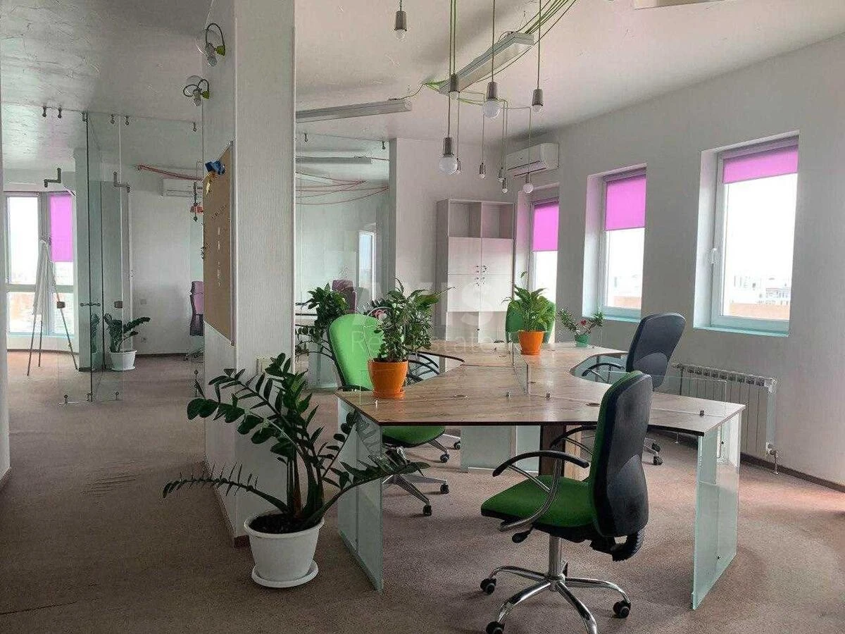 Office vul. Chavdar Jelyzavety 7, 175m2675740