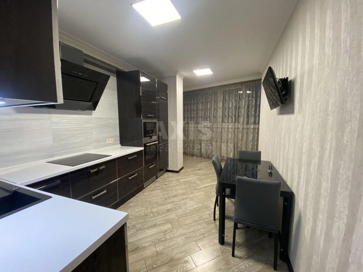 2k apartment vul. Revuc'kogo 7643170