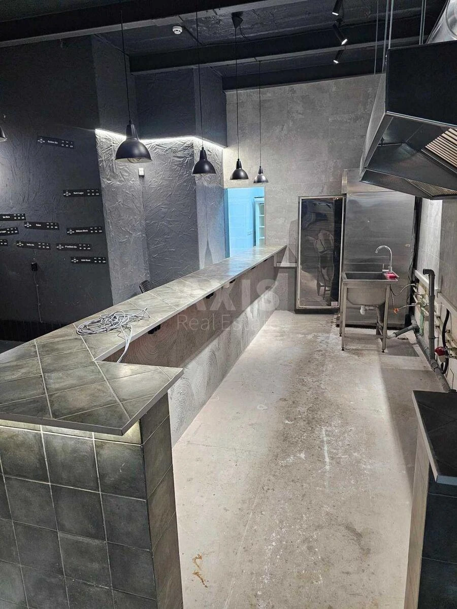 Trade object vul. Saksagans'kogo 112, 140m2672365