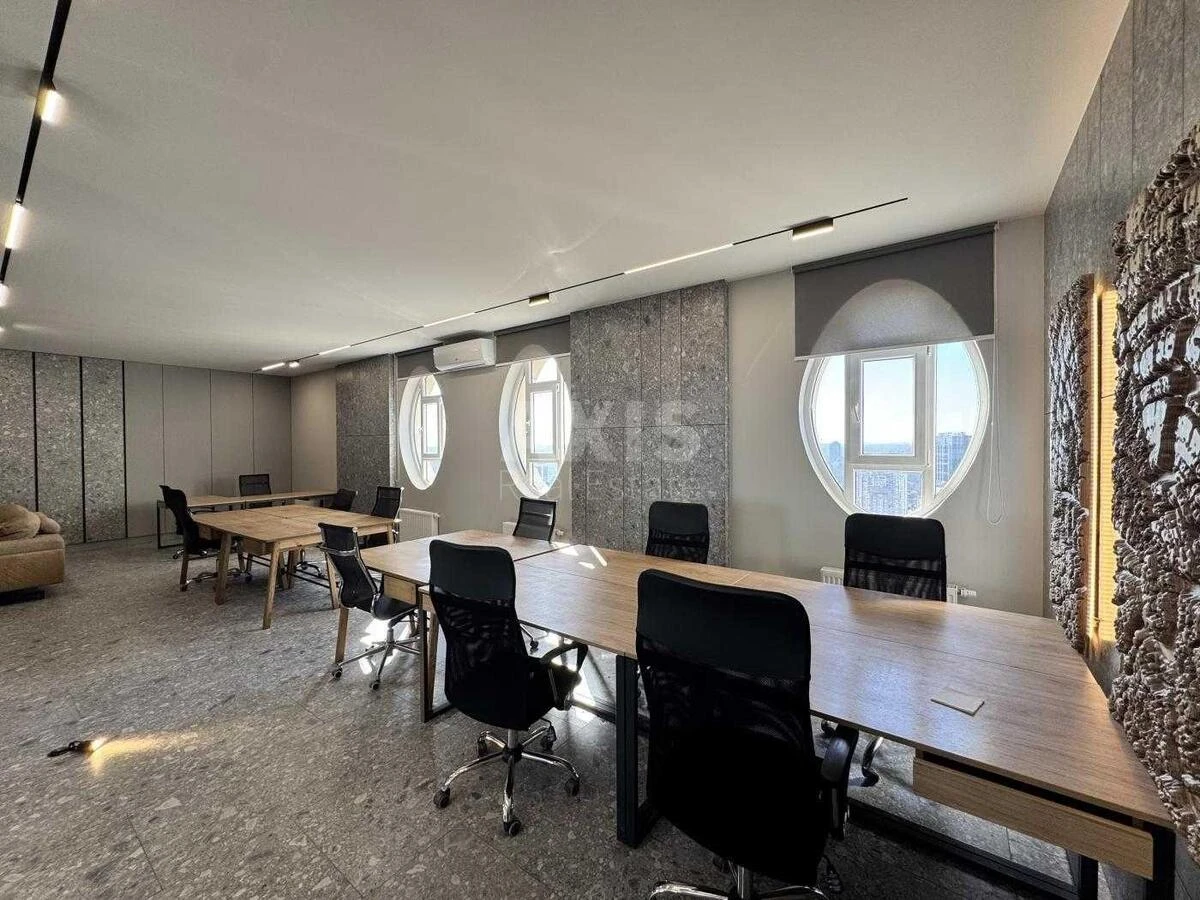 Office vul. Vasylya Tyutyunnyka 37/1, 77m26725513