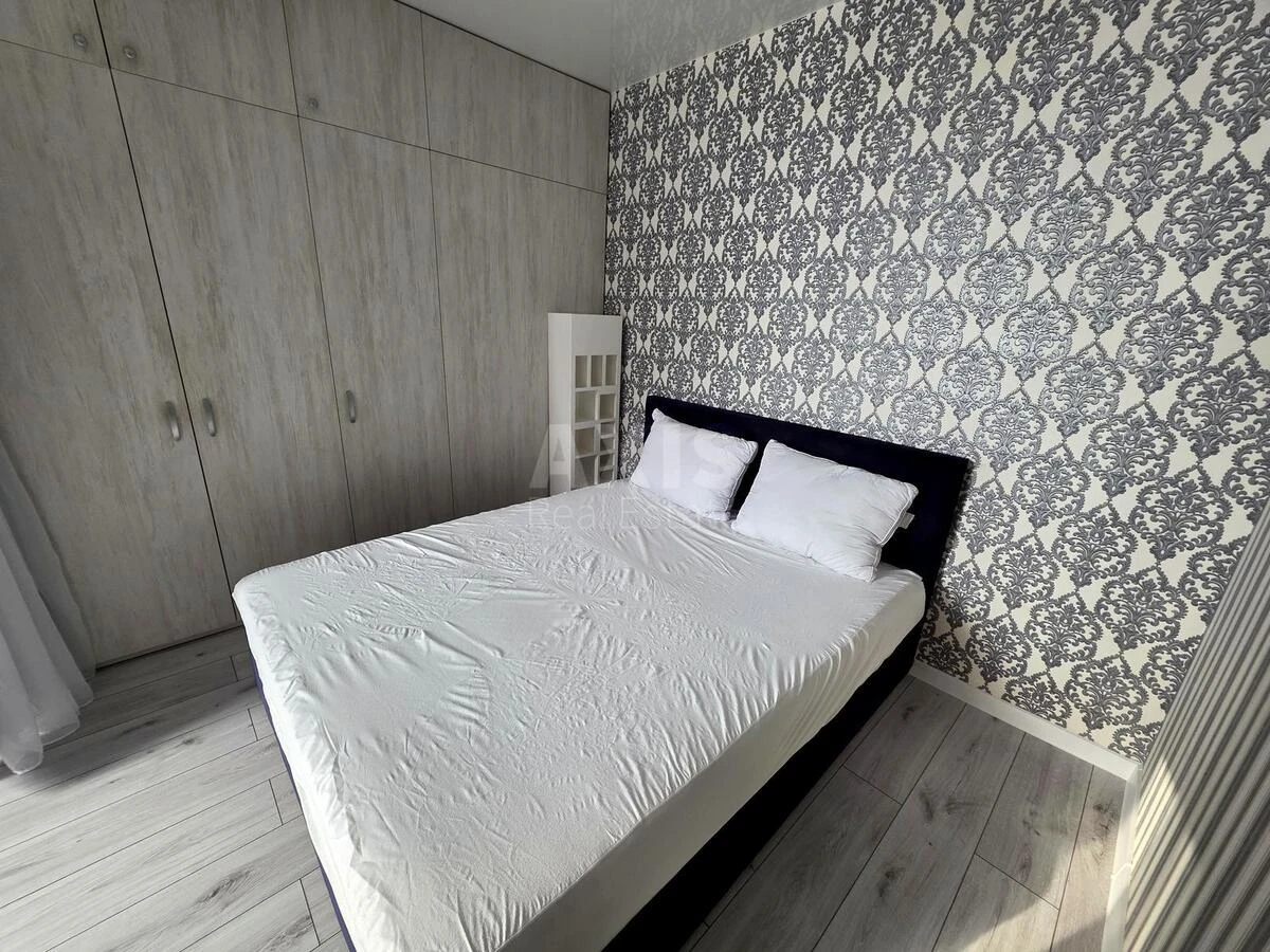 1k apartment vul. Vyshnjakivs'ka 4642254