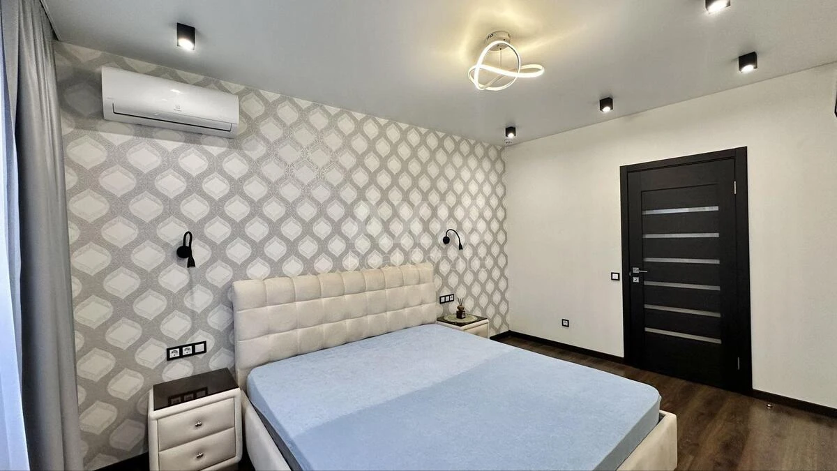 2k apartment vul. Dragomanova 106457210