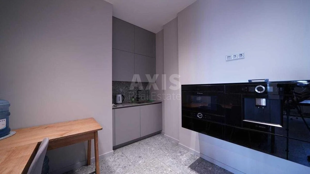 Office vul. Vasylya Tyutyunnyka 37/1, 77m26725510