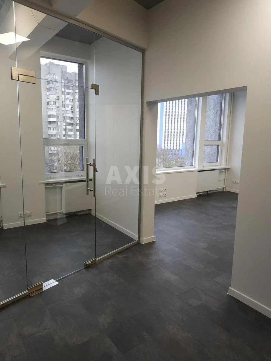 Office vul. Sverstjuka Jevgena 11Б, 40m2641340