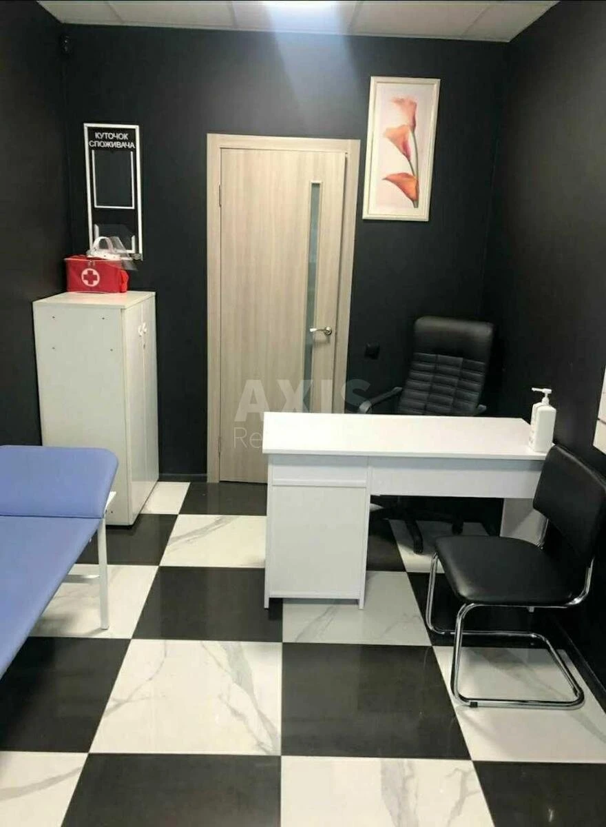 Trade object vul. Naberezhno-Hreshhatyc'ka 33, 22m2674225