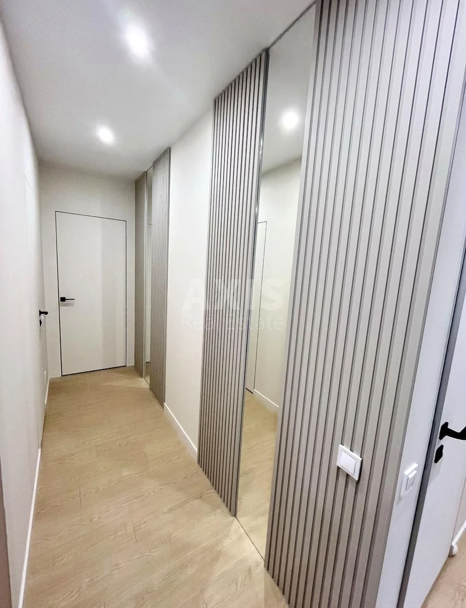 3k apartment bul. Ryl's'kogo Tadeja 4616056