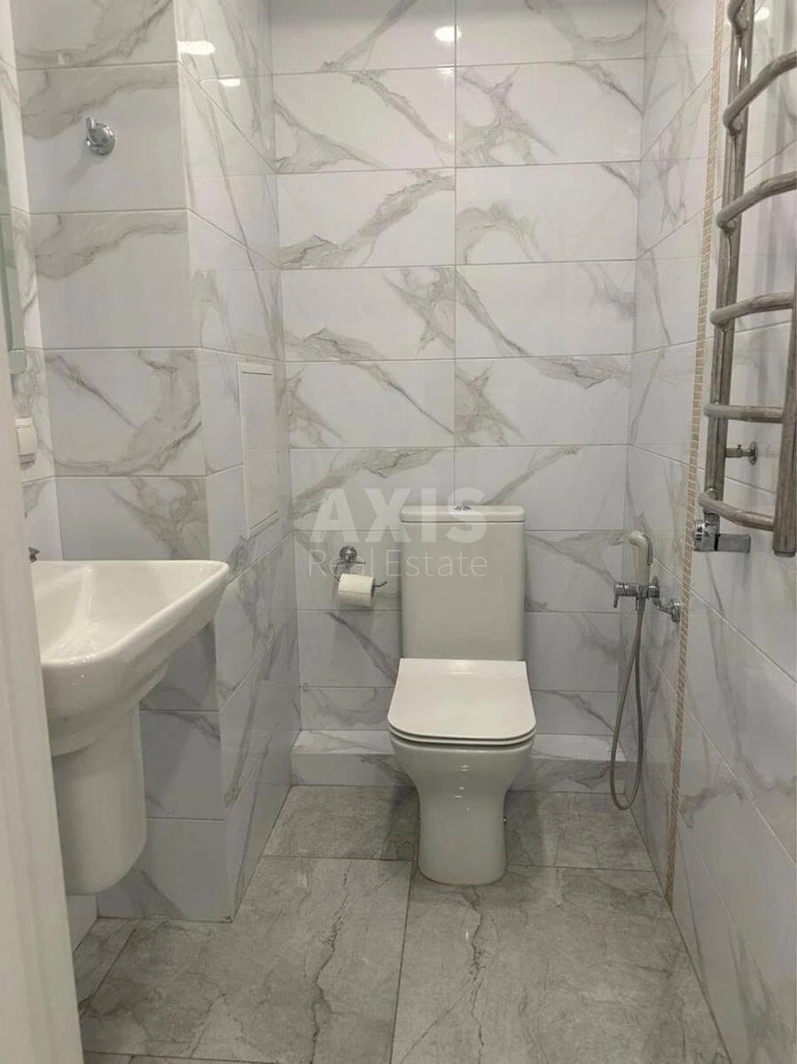 2к квартира ул. Василия Тютюнника 37/1710869